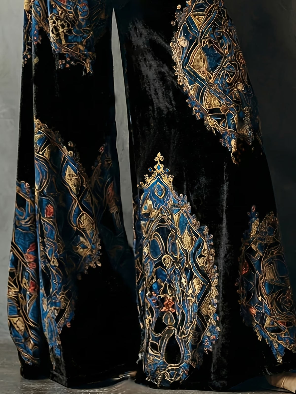 Belisandre | Black Paisley Velvet Palazzo Trousers