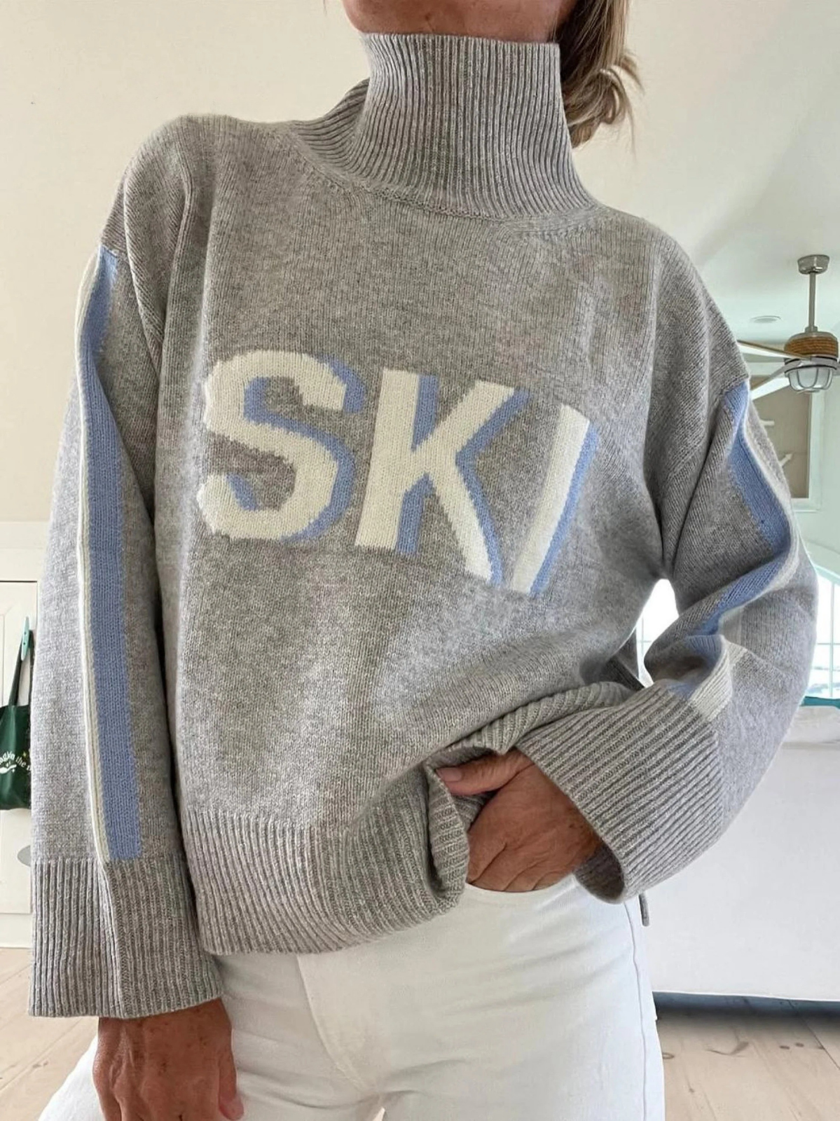 Kitzberg™ | Retro Turtleneck Sweater with Ribbed Details