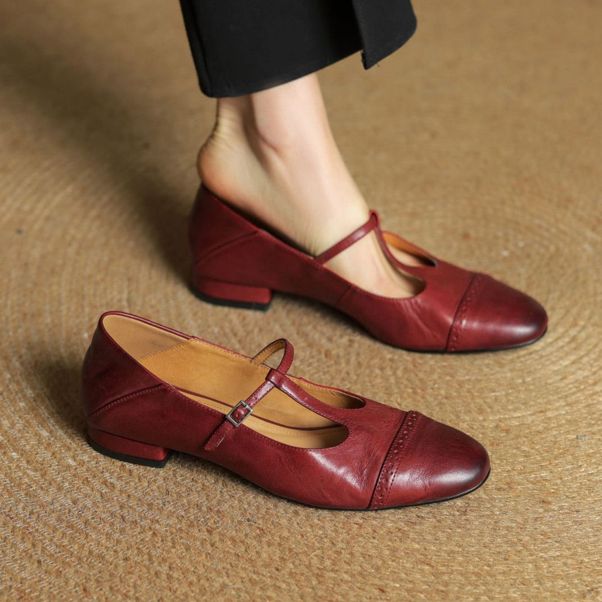Women's T-Strap Leather Mary Janes