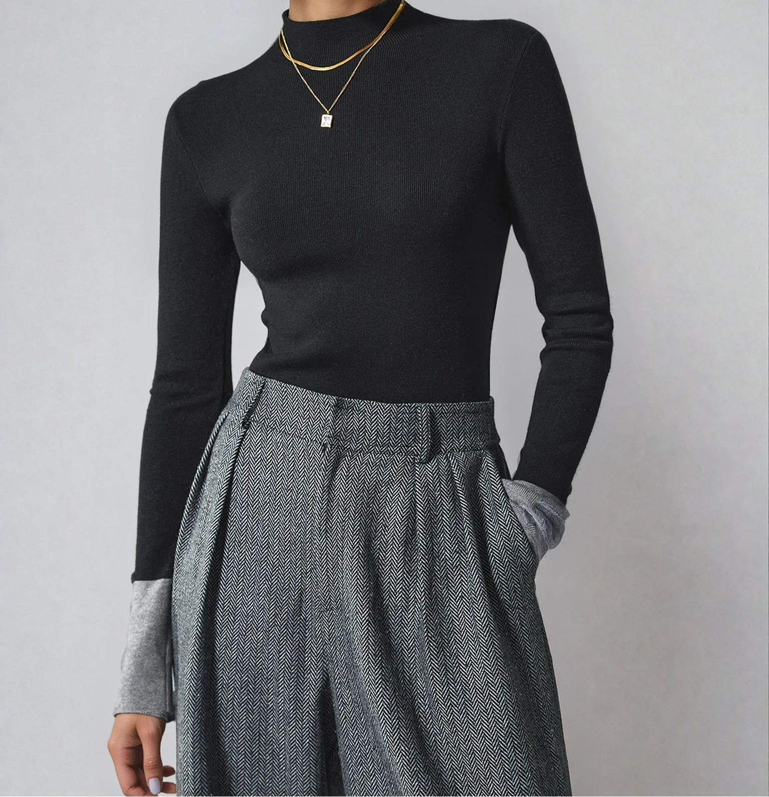 Isla | Contrast-Cuff Mock Neck Sweater
