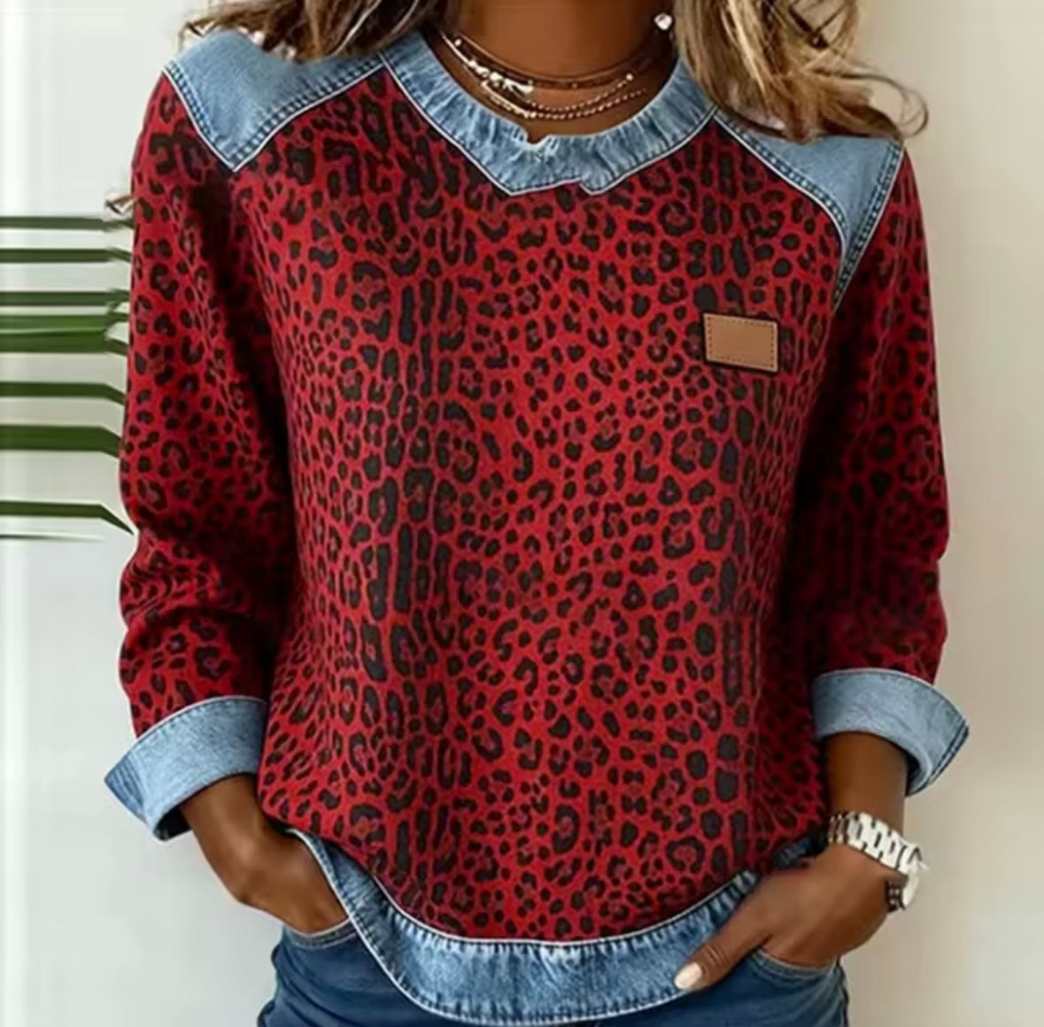 Hollyn™ | Leopard Print Sweater with Denim Collar