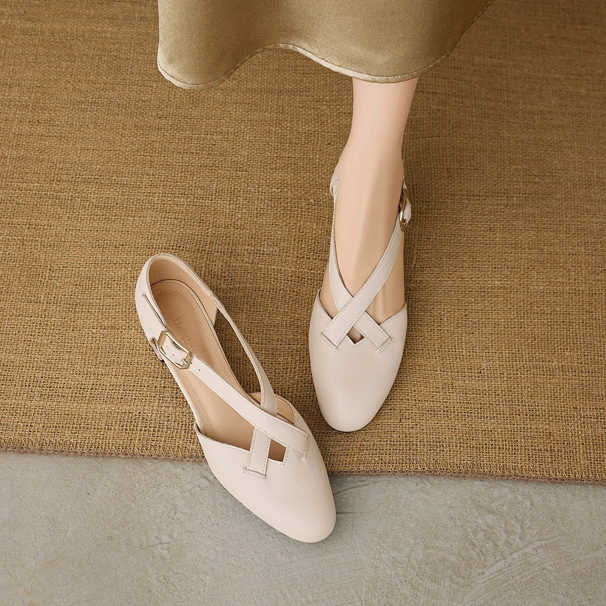 Women's Crossstrap Leather Heels