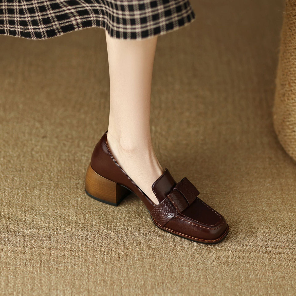 Women's Bow Leather Loafer Pumps