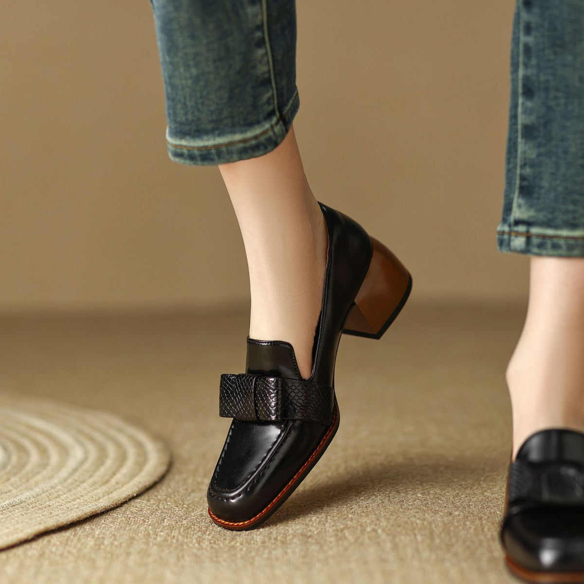 Women's Bow Leather Loafer Pumps
