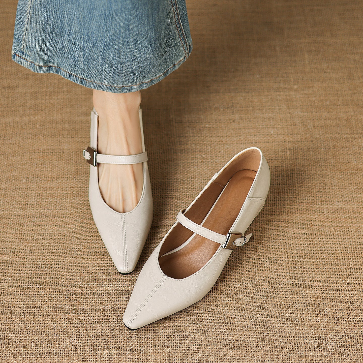 Lourette™ | Pointed-Toe Mary Jane Flat