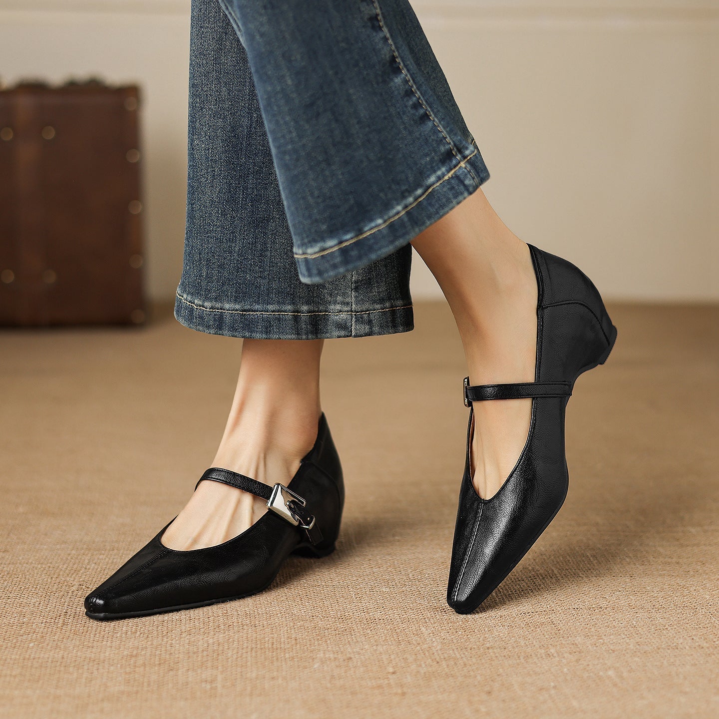 Lourette™ | Pointed-Toe Mary Jane Flat