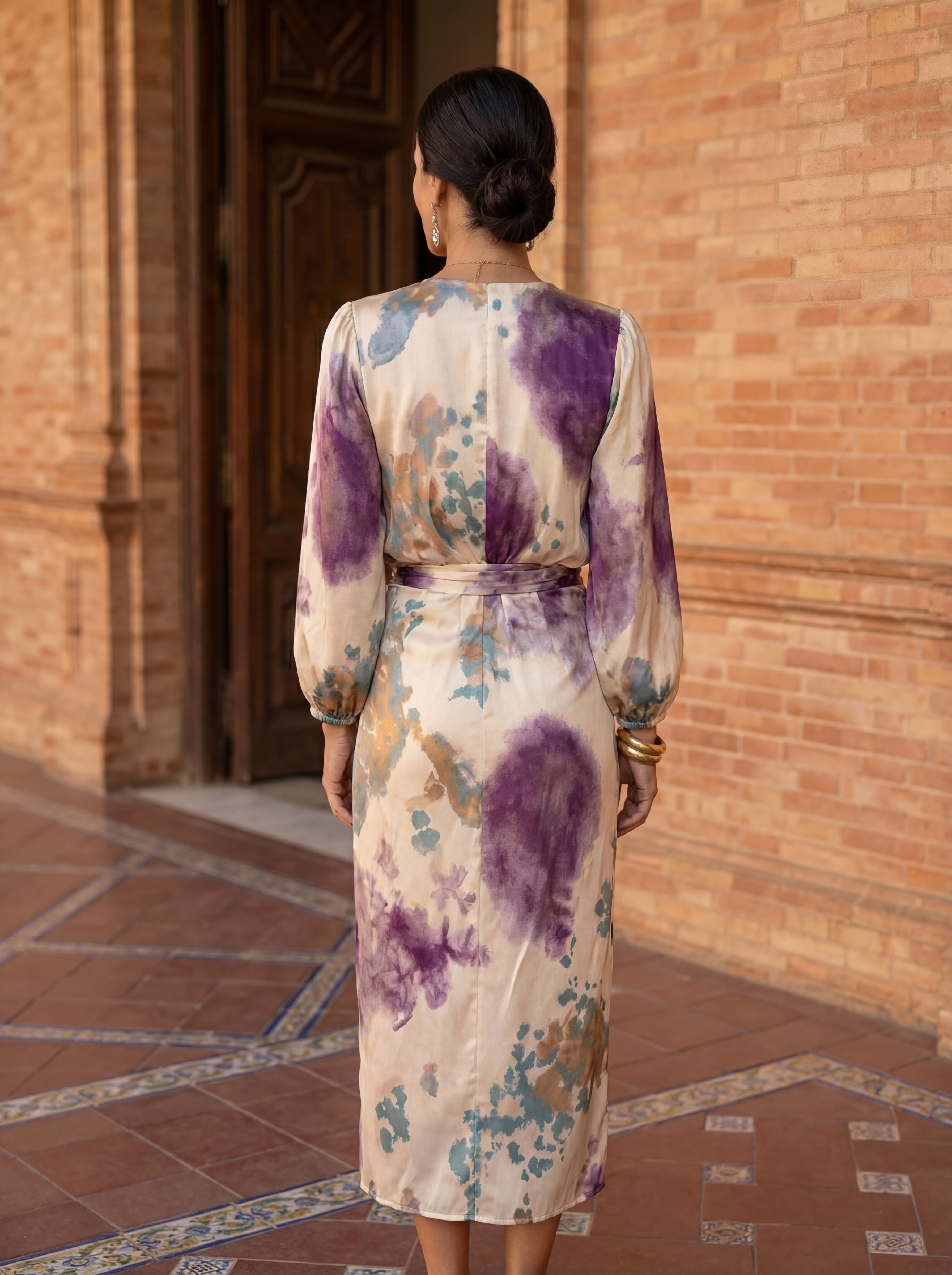 Thea™ | V-Neck Midi Dress