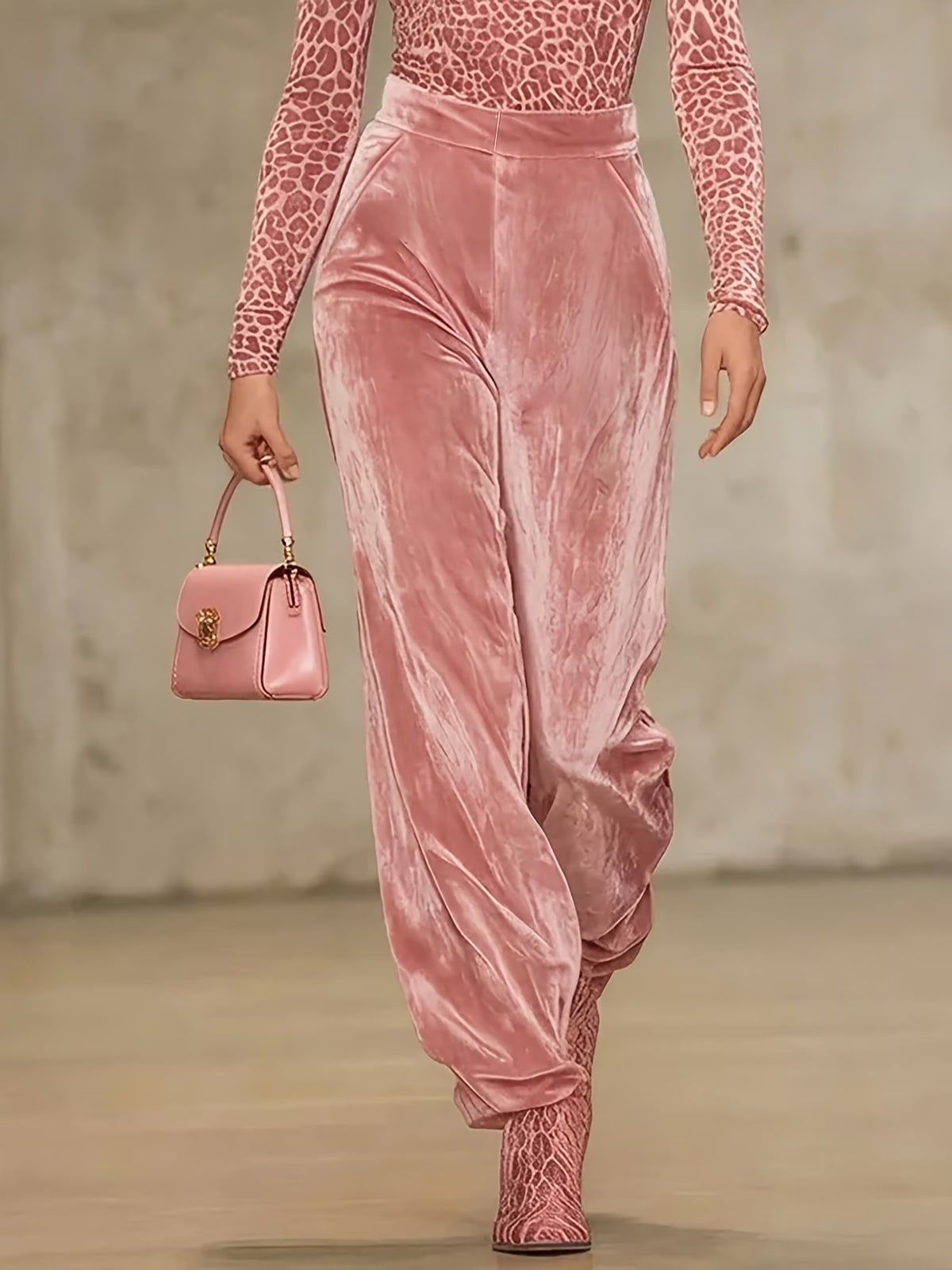 Georgette | Blush Velvet Wide-Leg Trousers