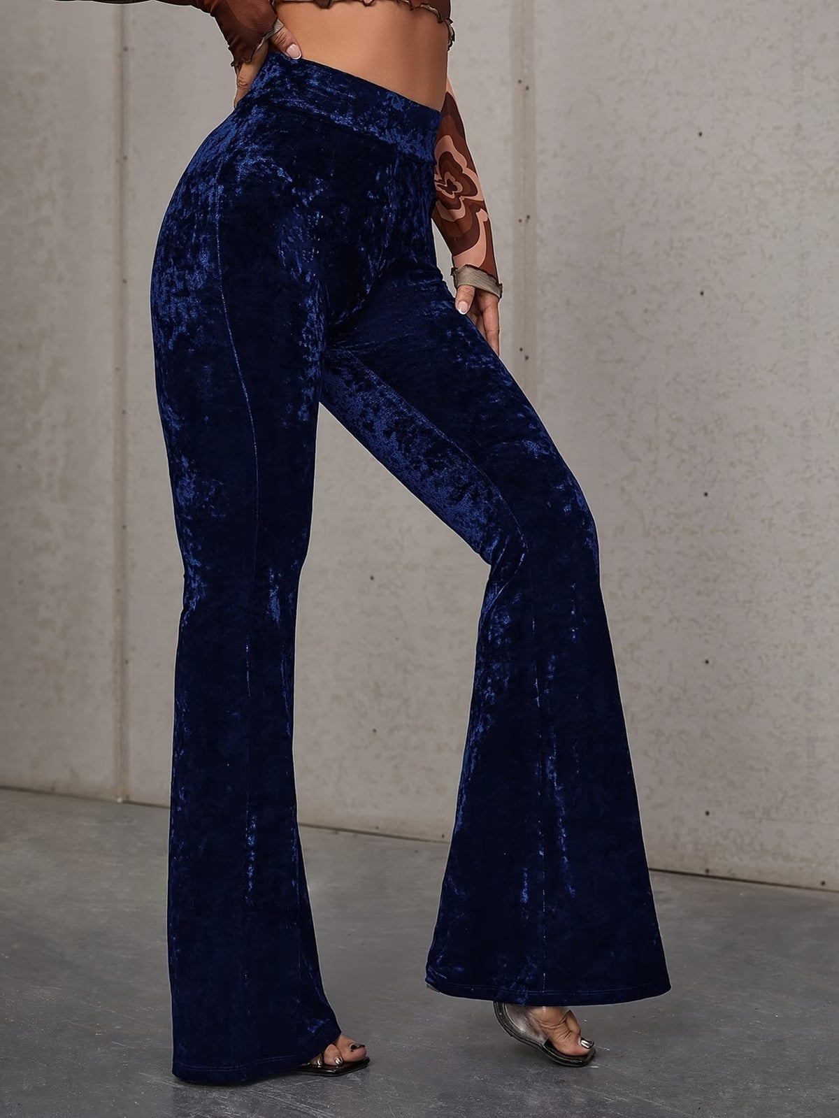 Fionnuala | Navy Crushed Velvet Flared Trousers