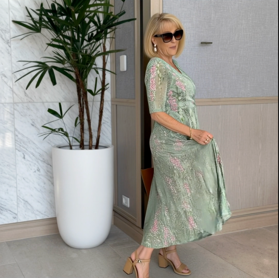 Linnea™ | Leaf Print Midi Dress