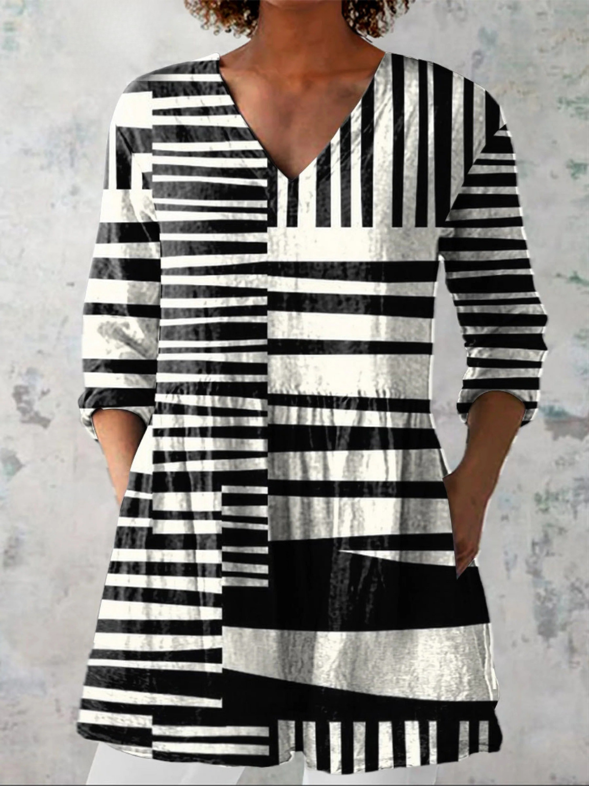 Treslyn™ | Long Blouse with V-Neck