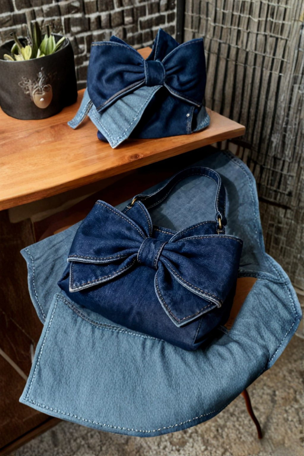Verena™ | Retro Bow Bag