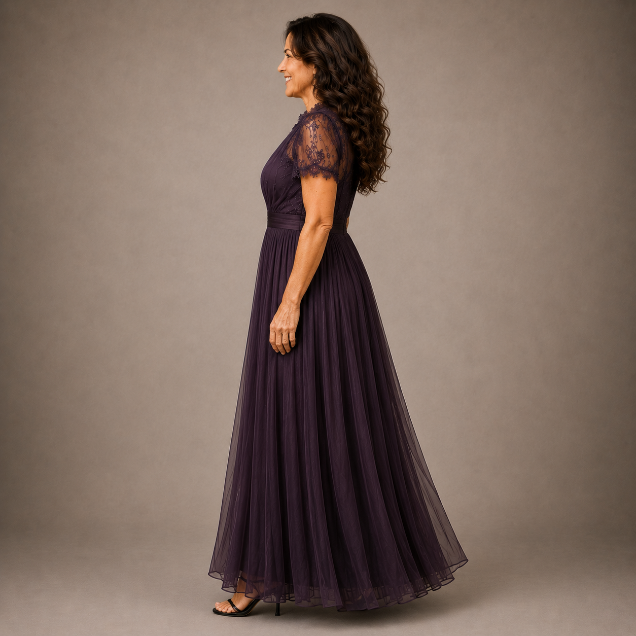 Daphne™ | Lace Neck Chiffon Maxi Dress
