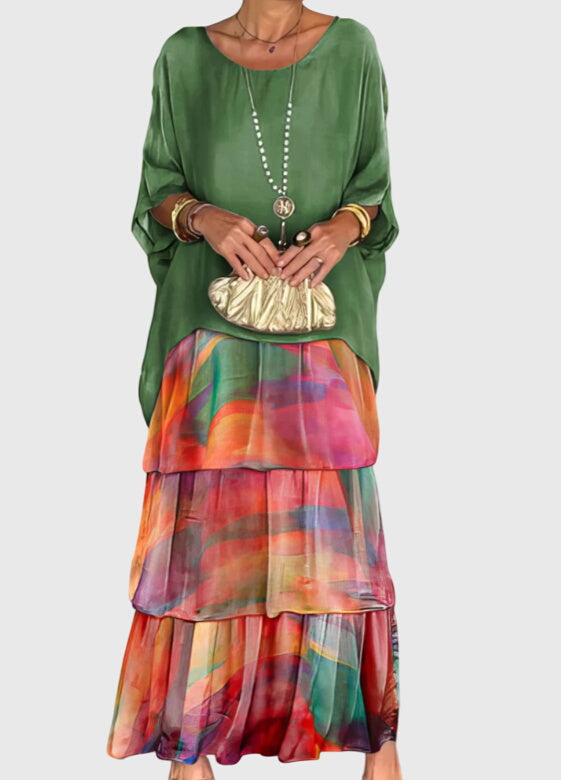 Long and Flowing Elegant Dress