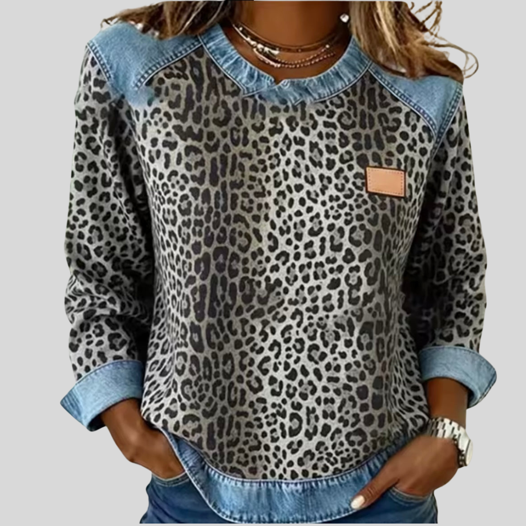 Hollyn™ | Leopard Print Sweater with Denim Collar