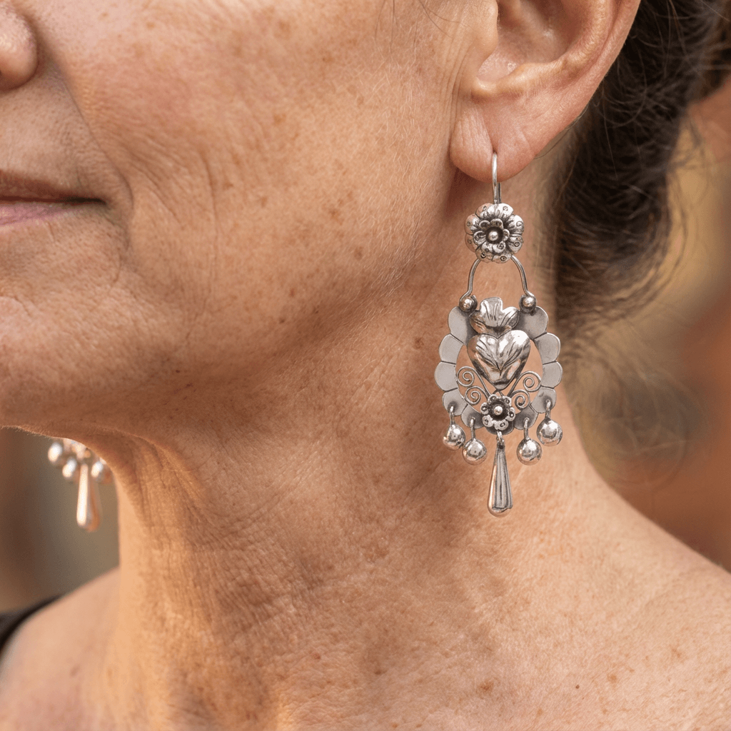 Novella™ | Vintage Floral Chandelier Drop Earrings