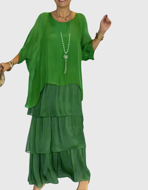 Long and Flowing Elegant Dress