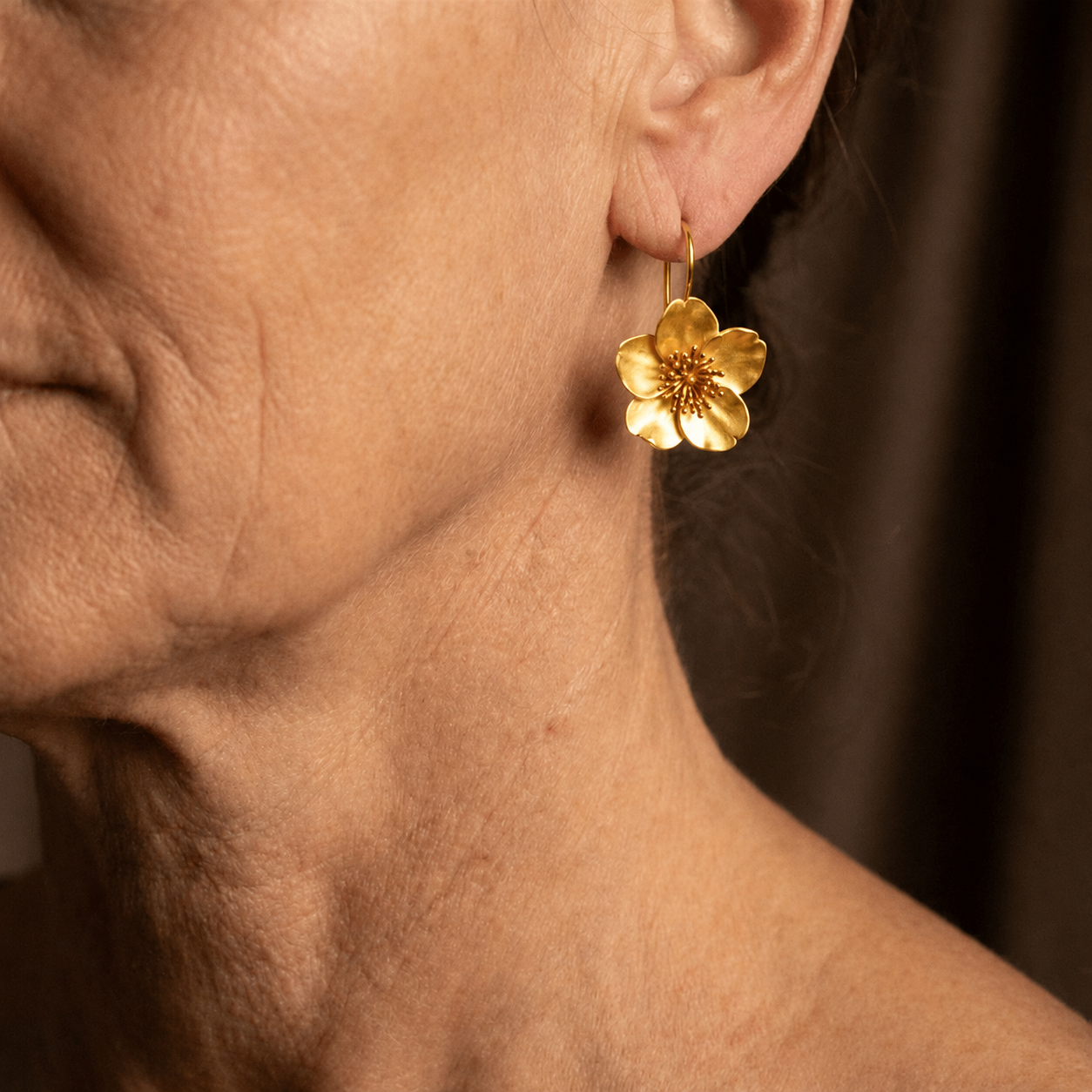 Jasmine™ | Classic Gold Flower Earrings with Gold Center Detail