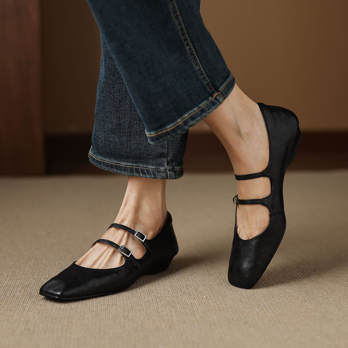 Women's Dual Strap Leather Mary-Janes