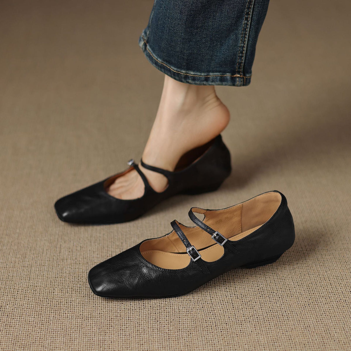 Women's Dual Strap Leather Mary-Janes