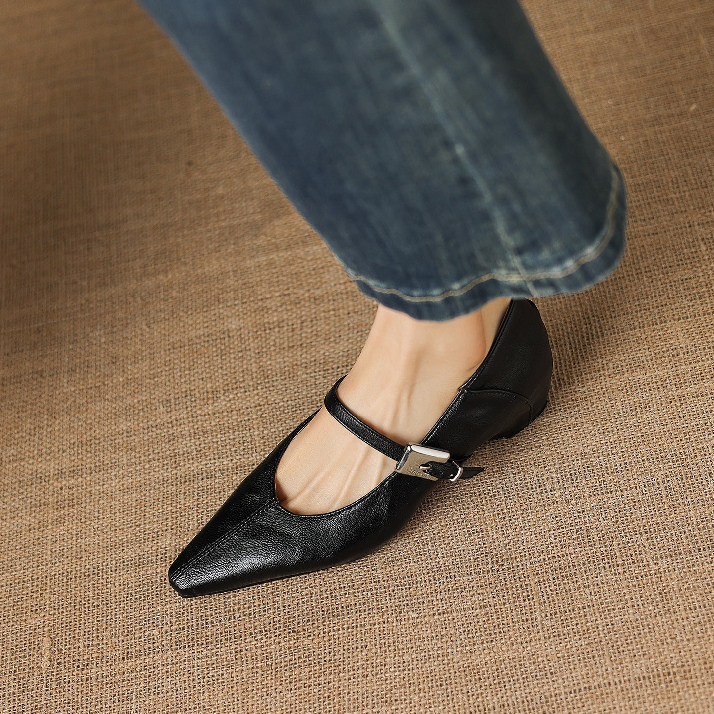 Lourette™ | Pointed-Toe Mary Jane Flat