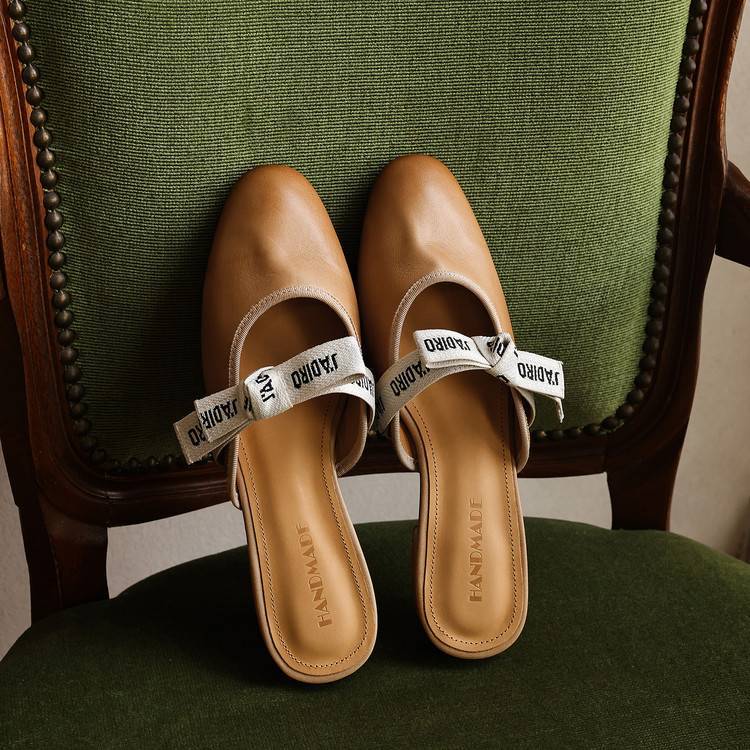 Women's Bow Leather Mules
