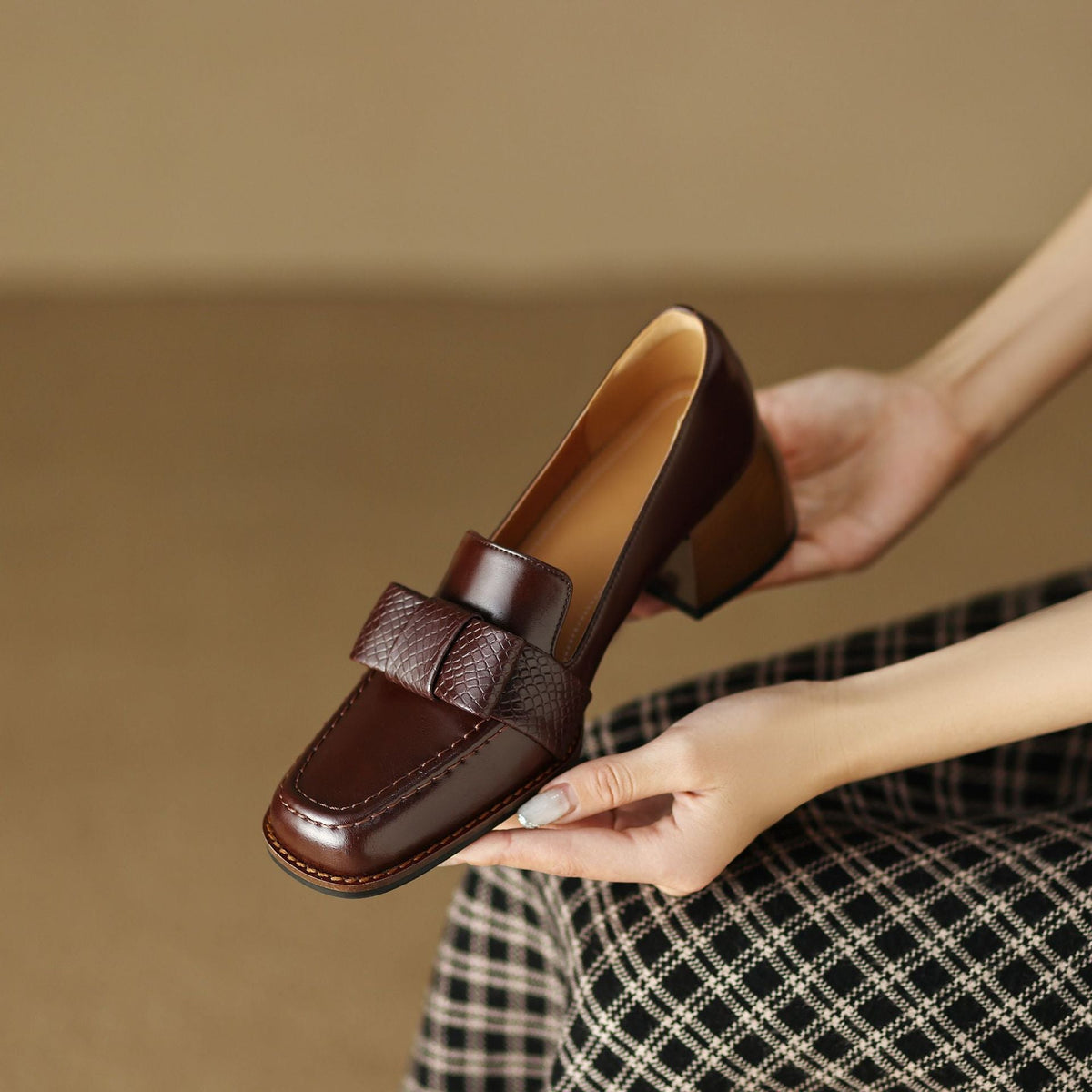 Women's Bow Leather Loafer Pumps