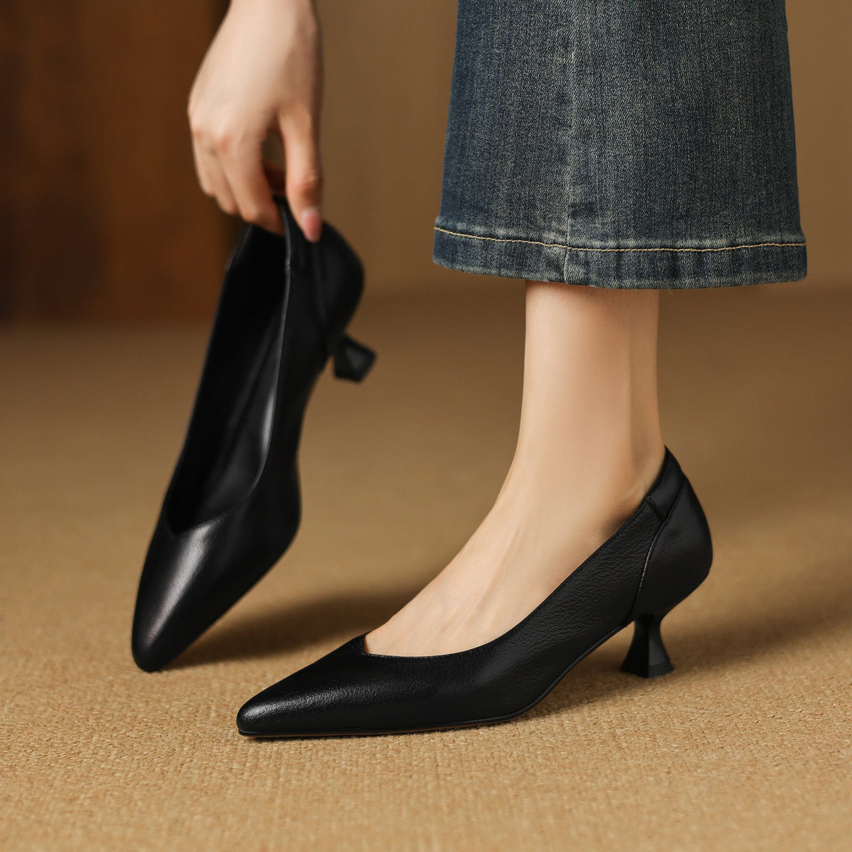 Women's Sculpt Leather Pumps