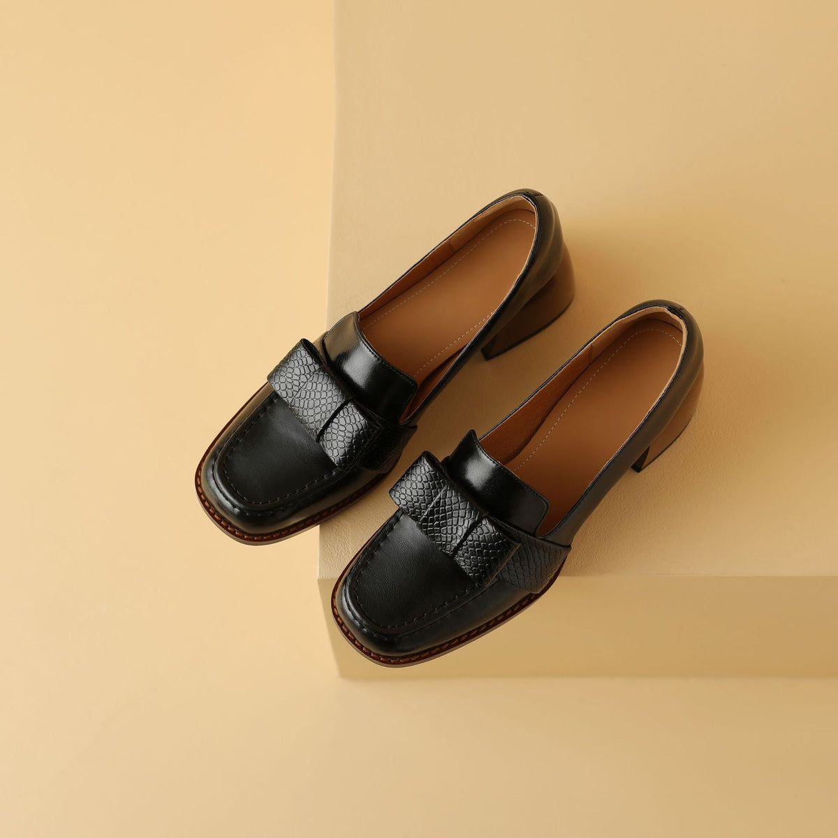 Women's Bow Leather Loafer Pumps