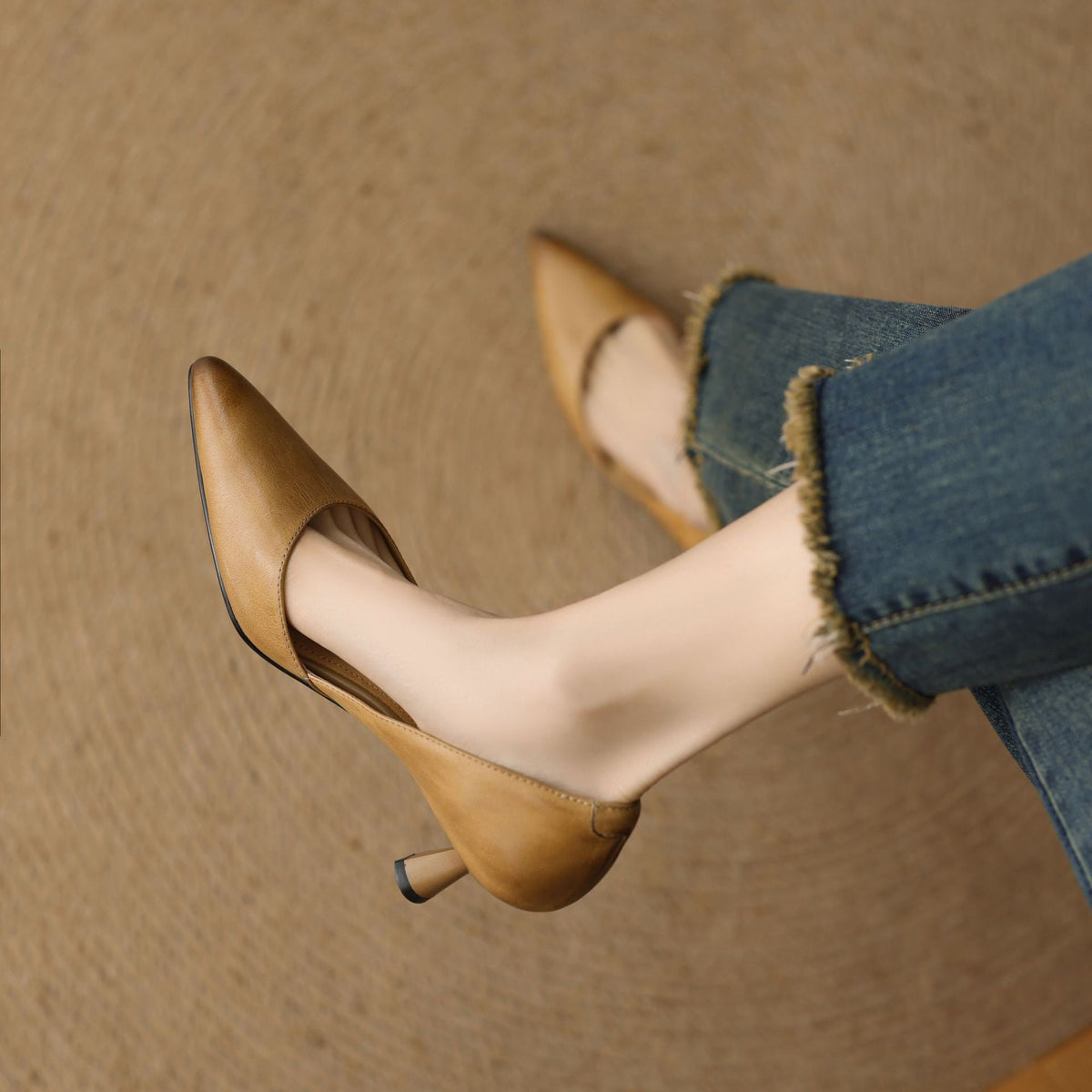 Women's Curve Leather Heels