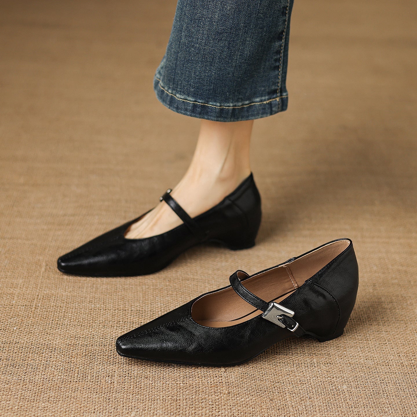 Lourette™ | Pointed-Toe Mary Jane Flat