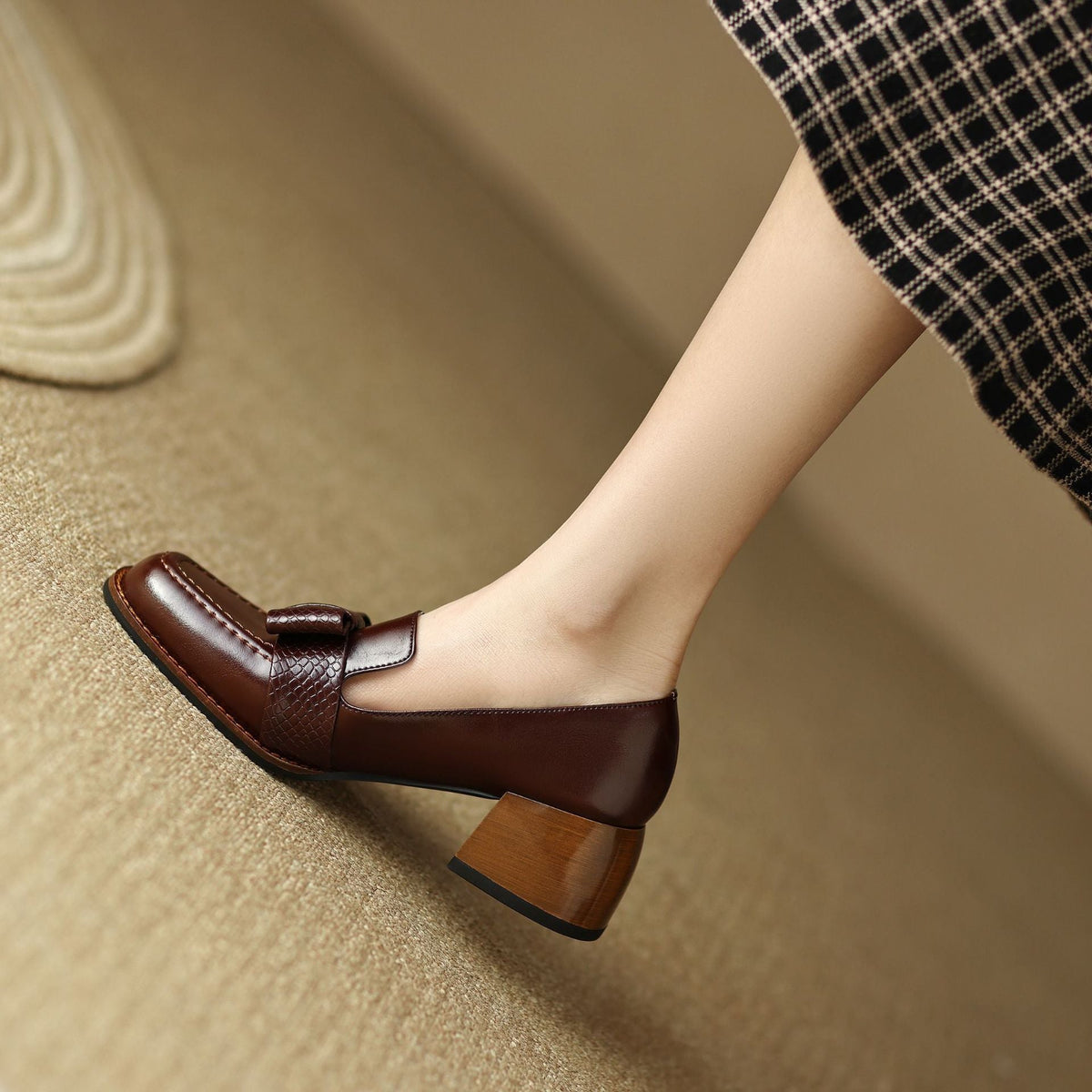 Women's Bow Leather Loafer Pumps