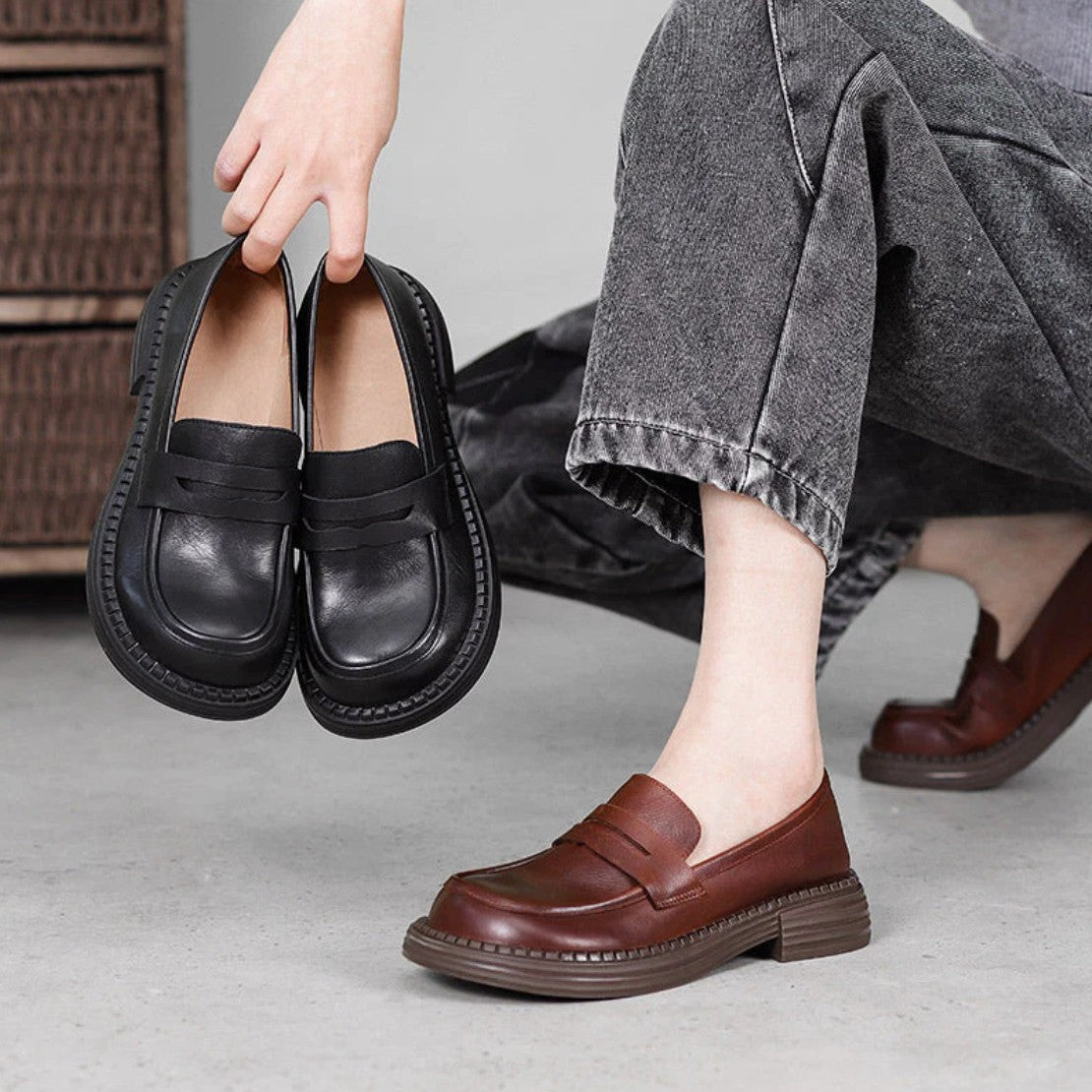 Women's Leather Round-Toe Loafers