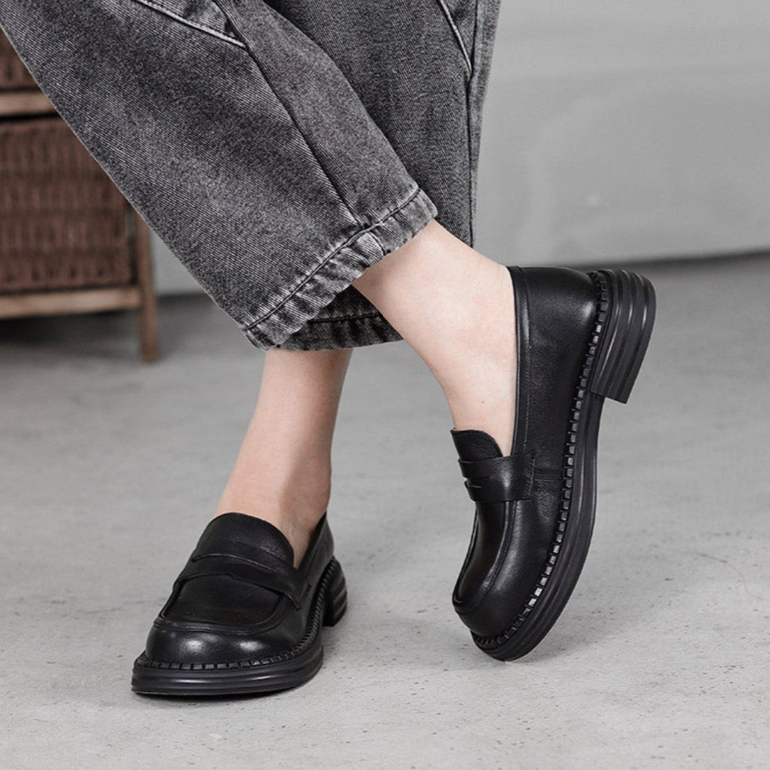 Women's Leather Round-Toe Loafers