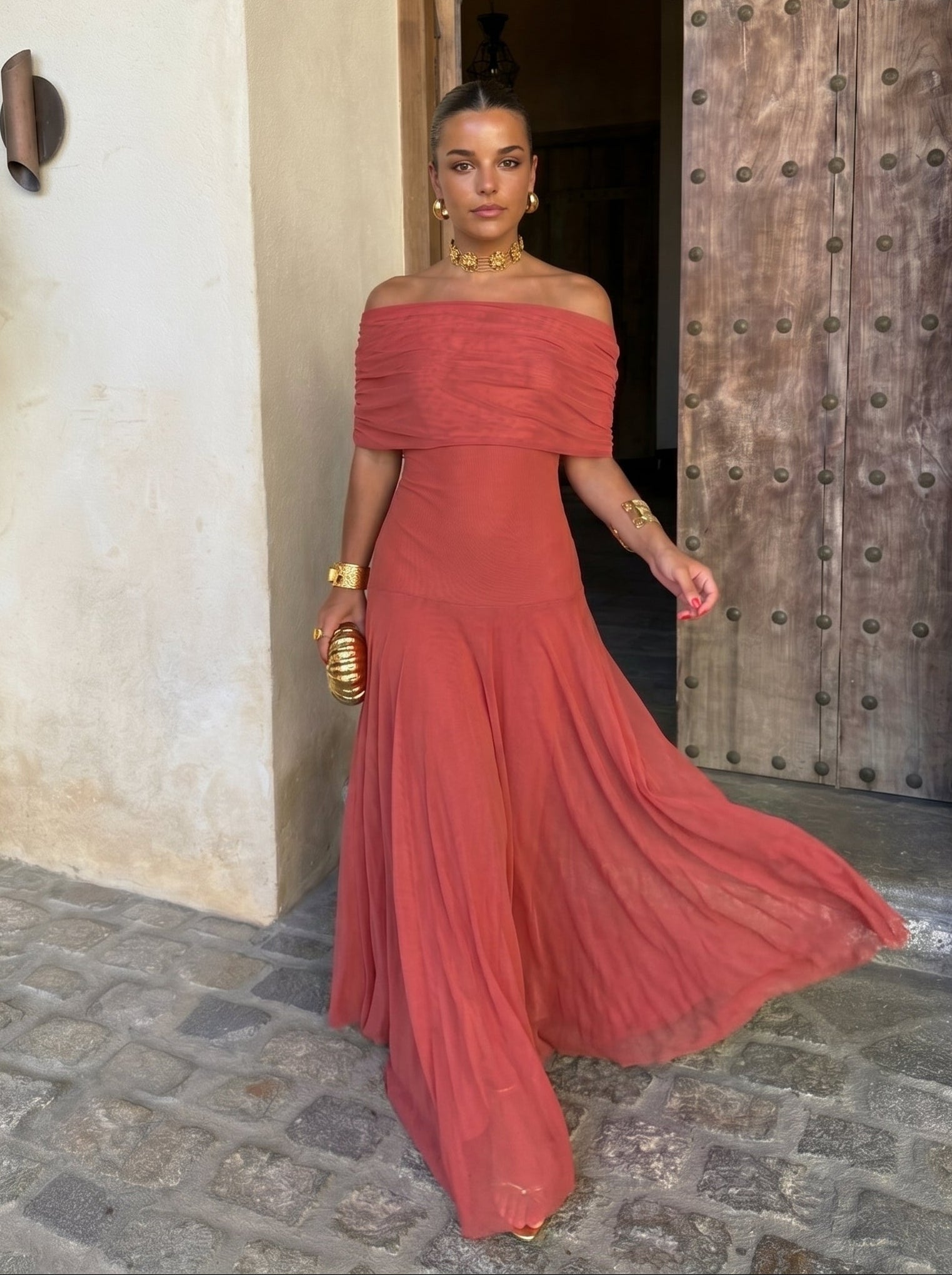 Ravaine™ | Elegant Off-Shoulder Gown