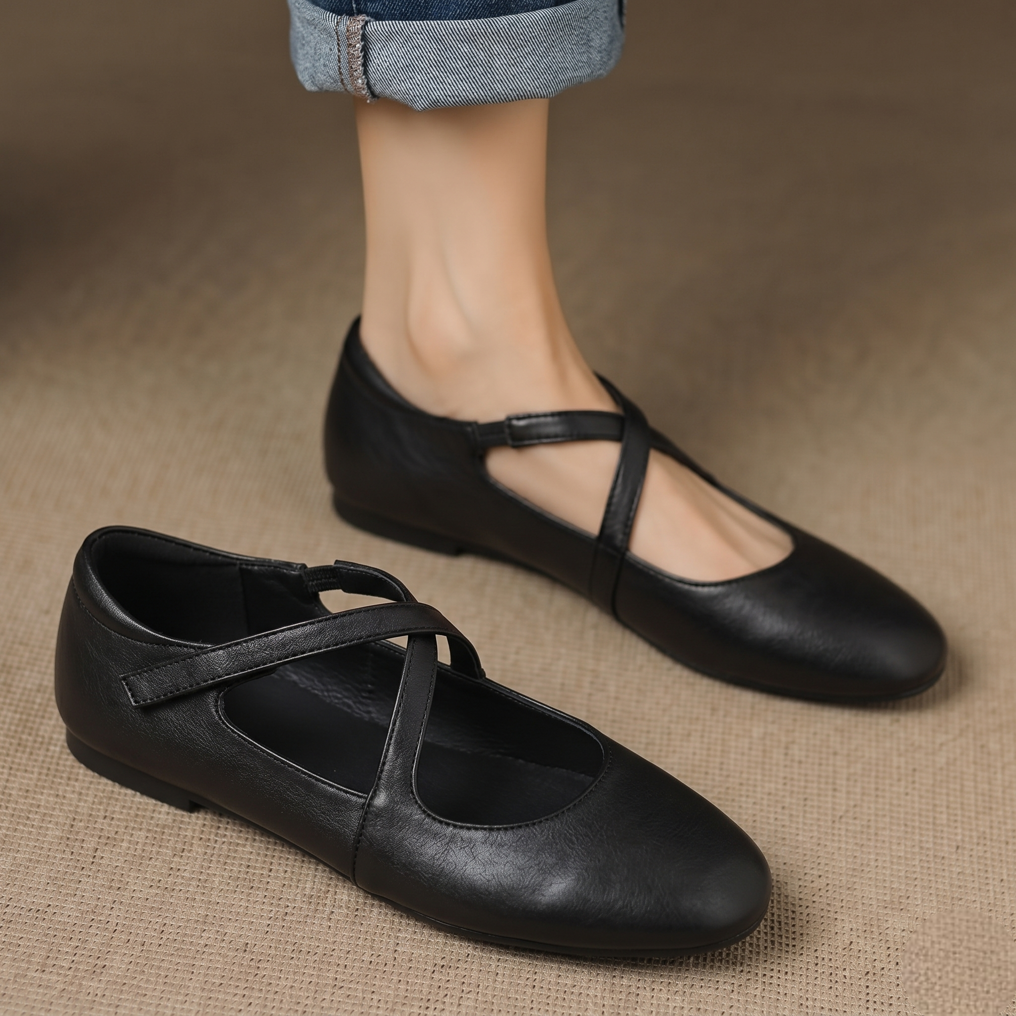 Ottavia™ | Cross-Strap Ballet Flats