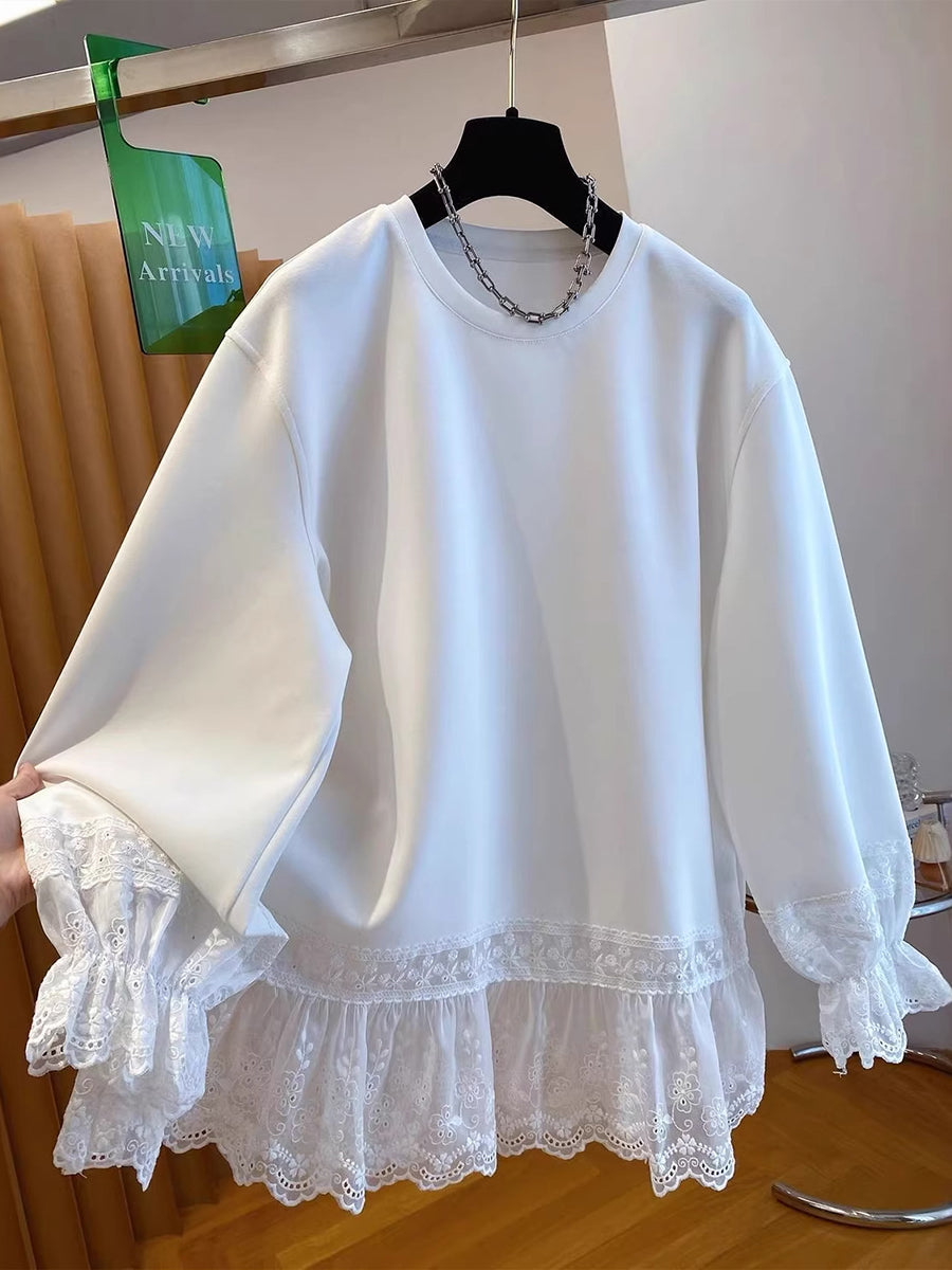 Oralie™ | Loose-Fit Sweatshirt with Lace Paneling